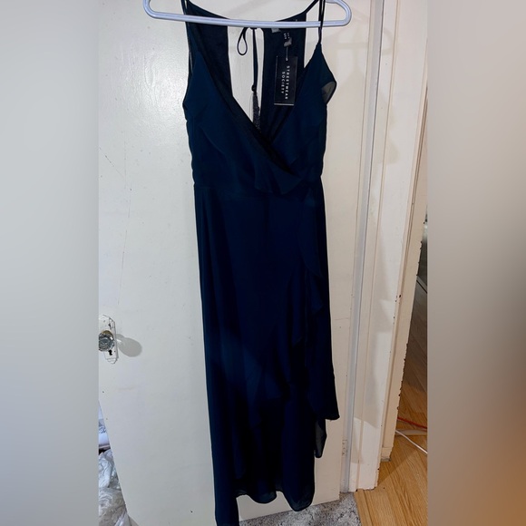 Dress - Picture 3 of 4